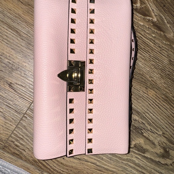 Authentic Valentino Rockstud clutch/crossbody bag. - Picture 2 of 16